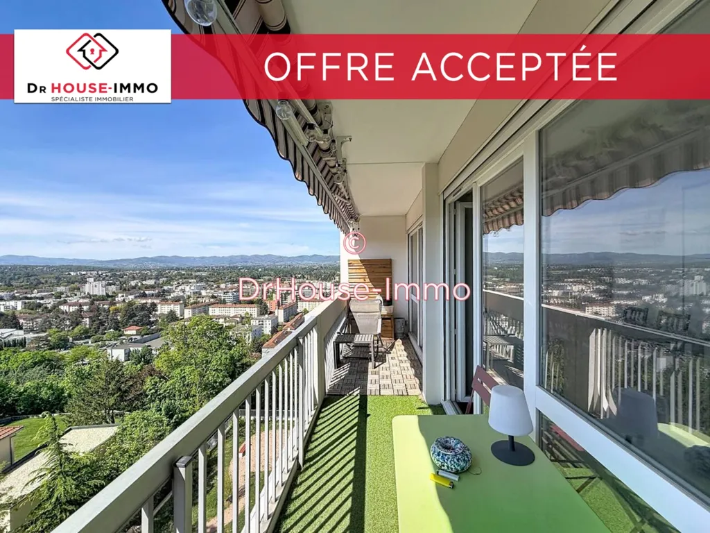 Rõdu - 6-Piece Apartment with Pool in Tassin-la-Demi-Lune
