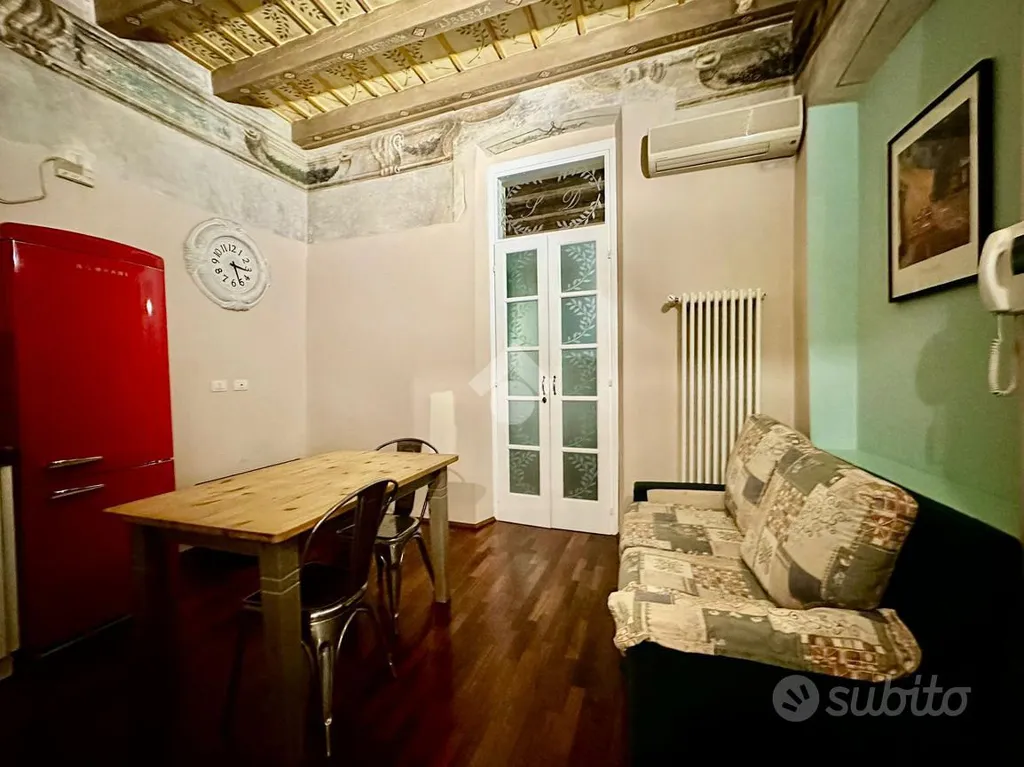Söögituba - Historic 2-Bedroom Apartment in Martinengo