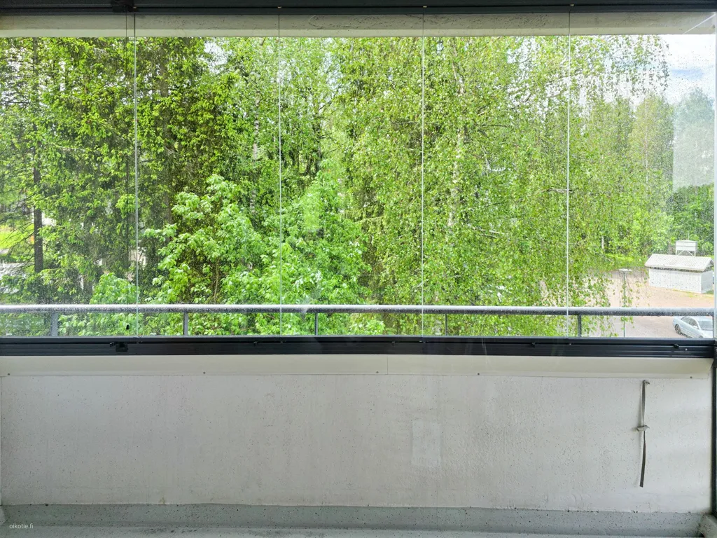 Balcon - Spacious Apartment with Balcony in Kannisto, Kerava