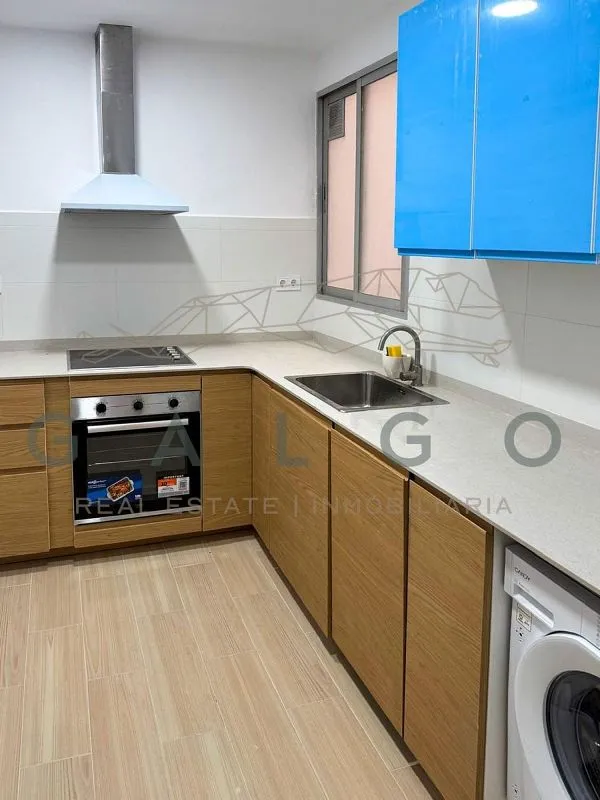 Cuisine - Renovated Flat with High Ceilings in Arrancapins
