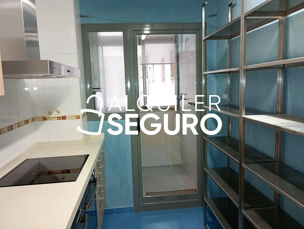 Cuisine - Seafront Flat with Pool in Carretera de Cádiz