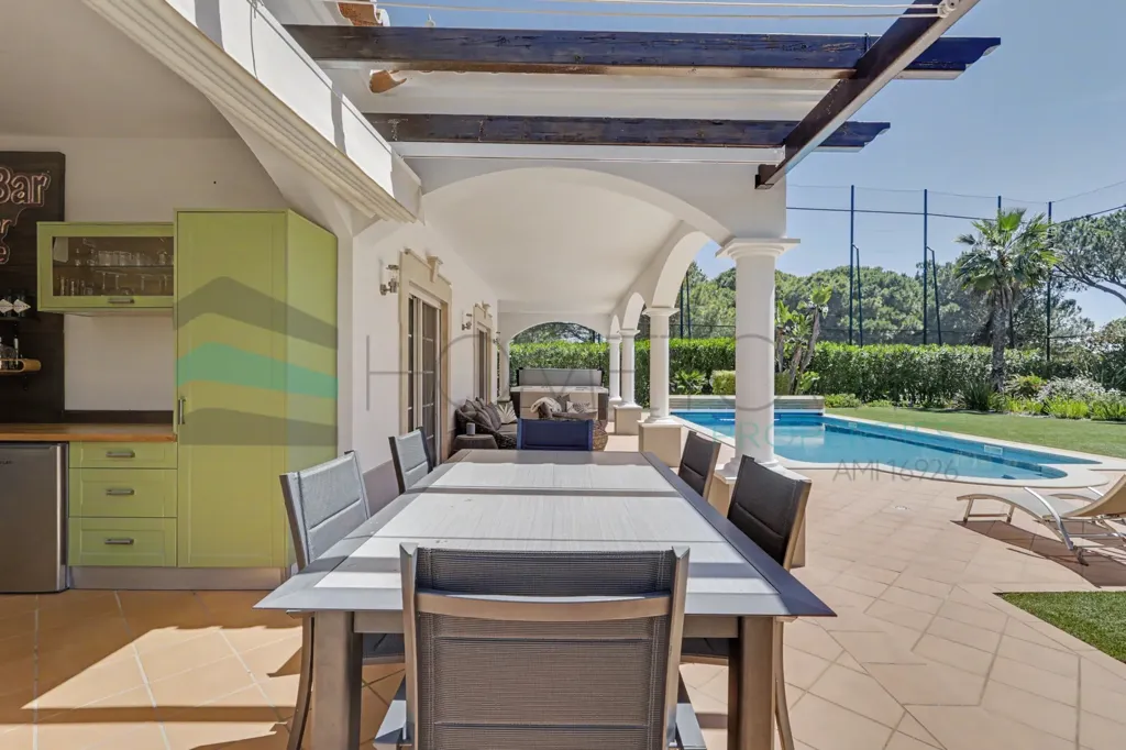 Terrazza - 5-Bed Villa with Pool in Vila Sol, Loulé