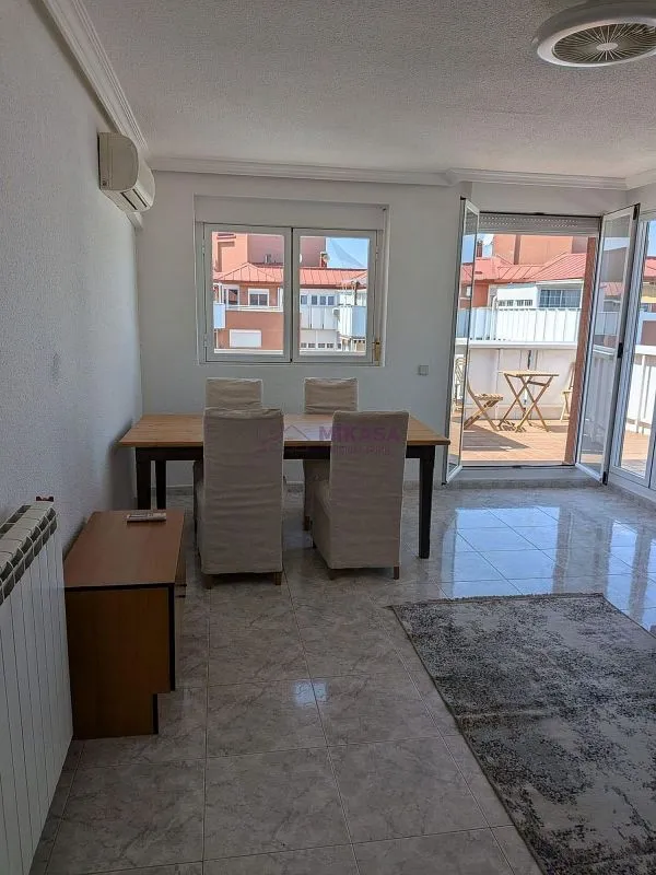 Salle à manger - Penthouse with Terrace in Móstoles