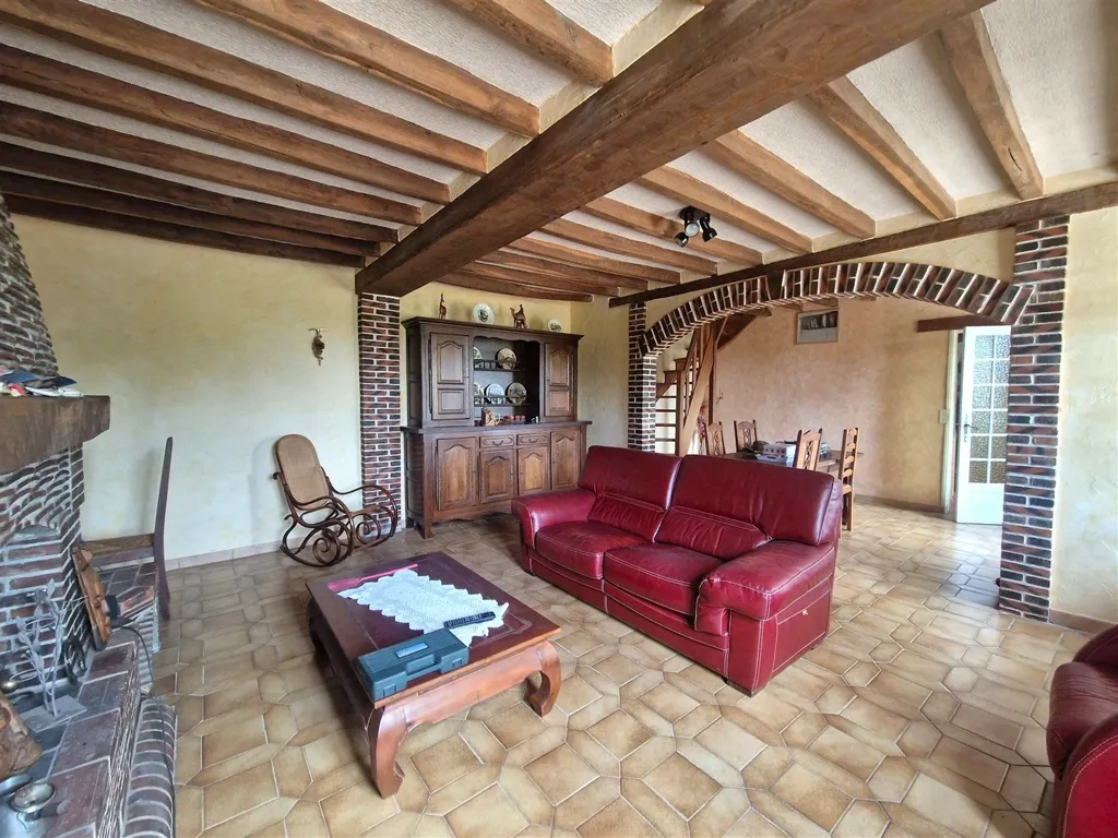 Séjour - Maison Ancienne avec Jardin dans un Cadre Calme