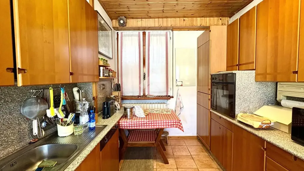 Cuisine - Central Bifamily Villa with Terrace in Adro