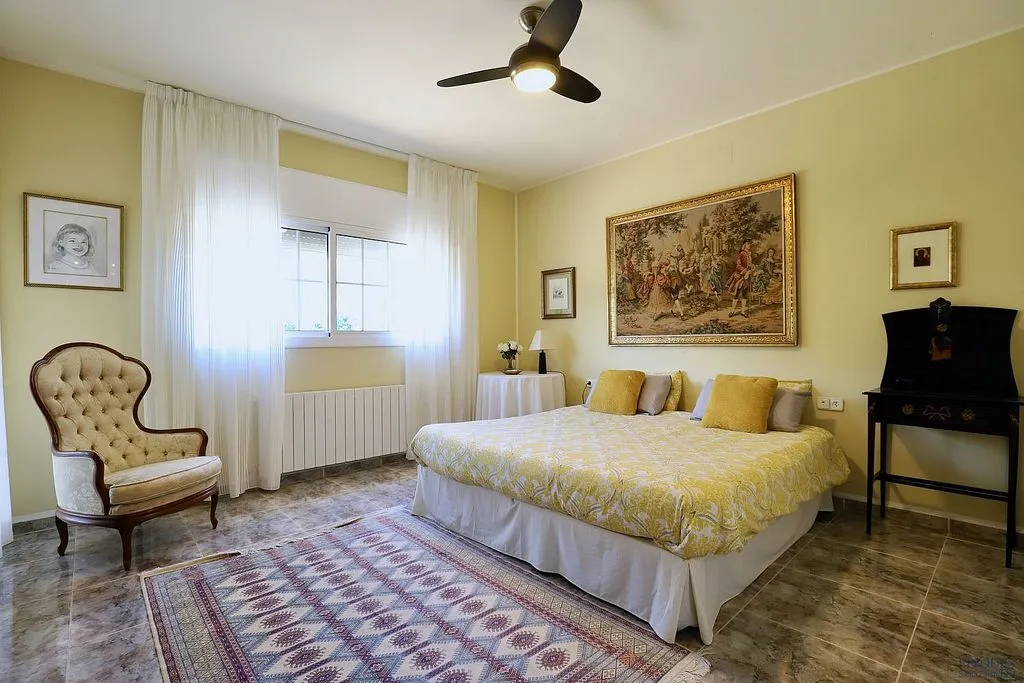 Chambres - Villa with Pool and Buildable Plot in Caldes de Malavella