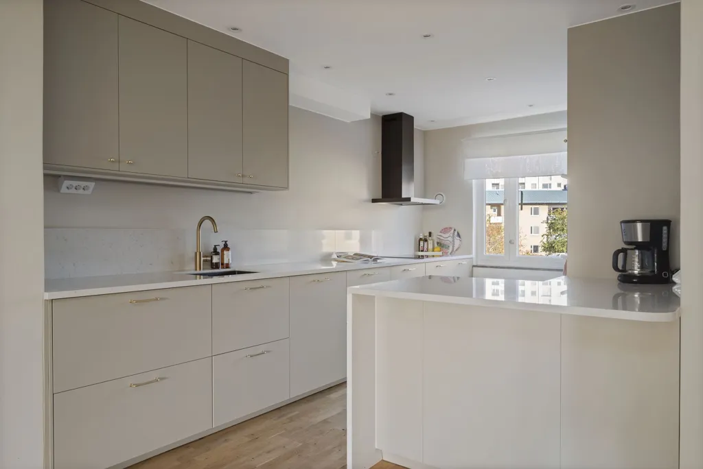 Cuisine - Modern Apartment with Balcony in Näsby Park