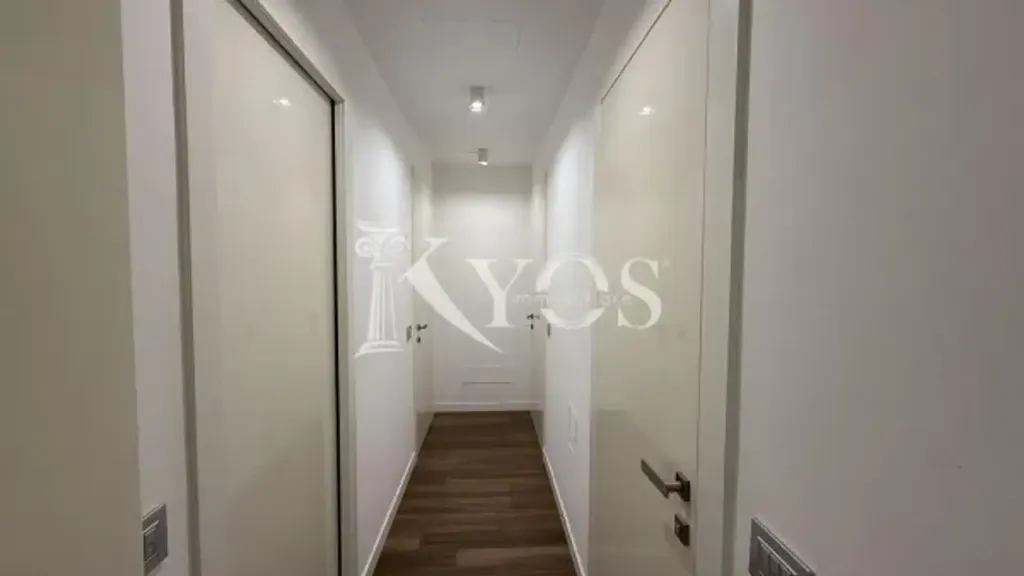 hallway_entrance