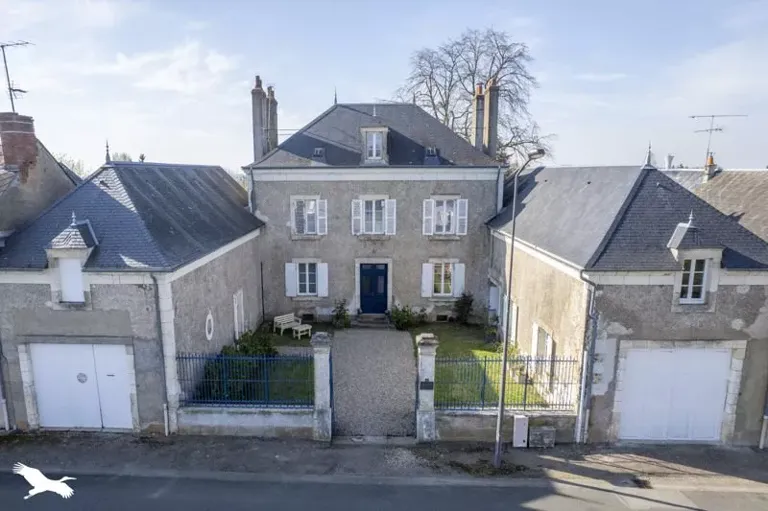 Historic Village House with Garden in Bourg