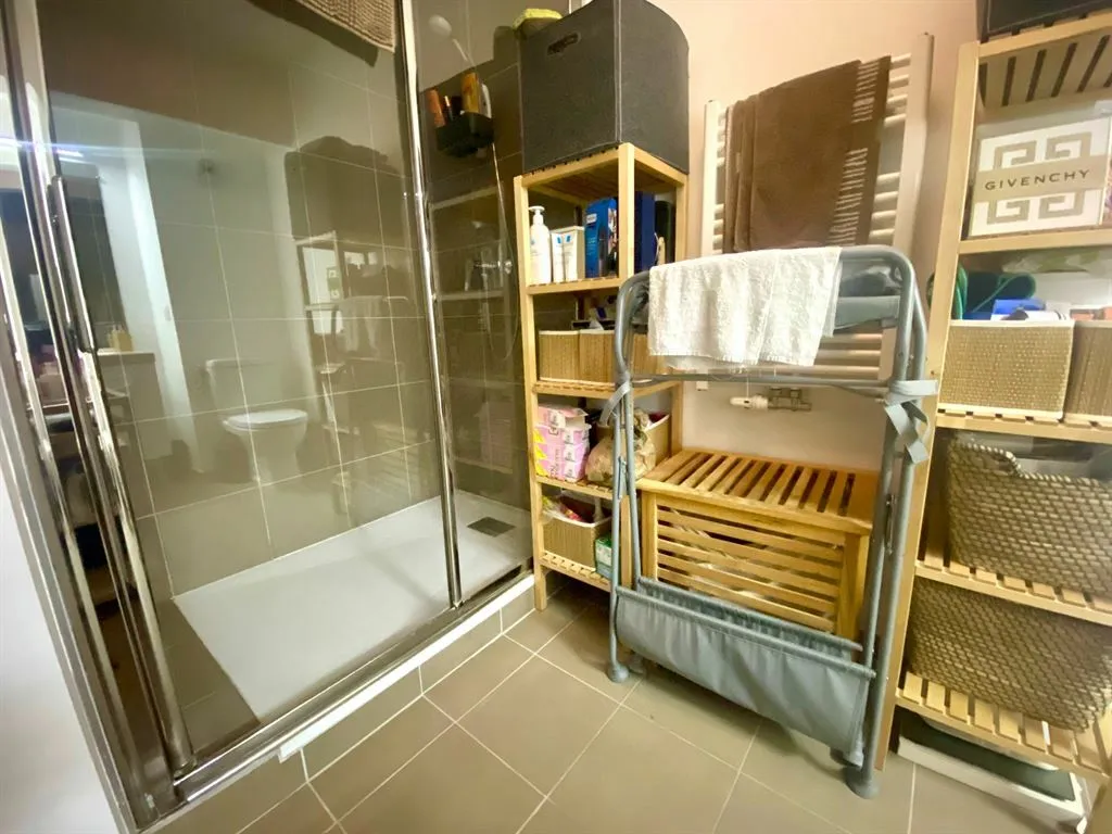Bagni - Studio with Terrace in Suresnes Carnot