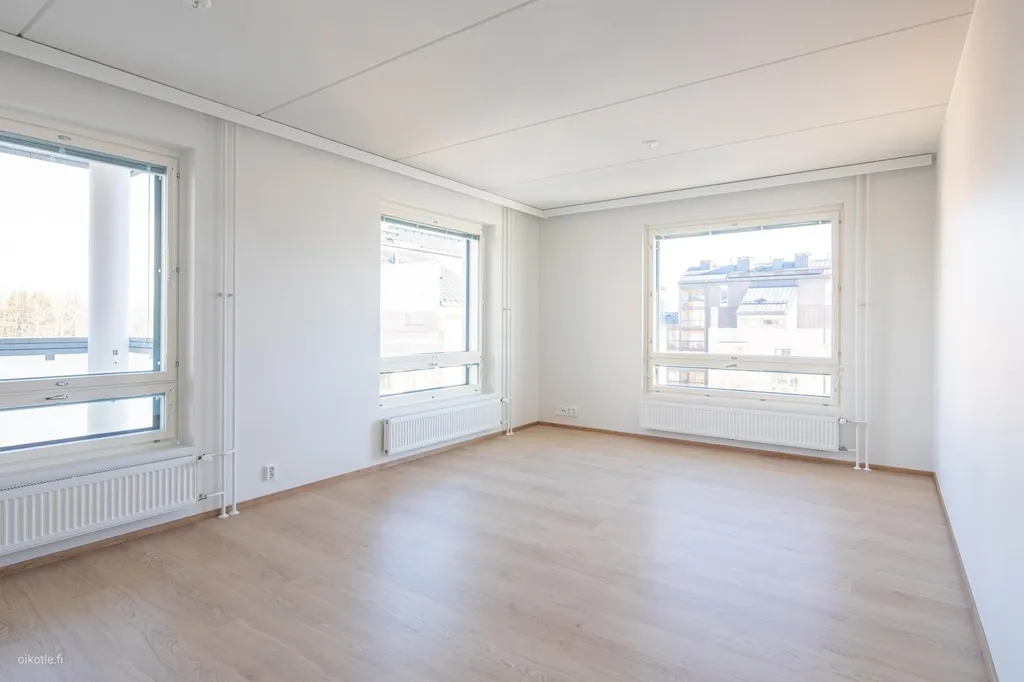 Pièces - Corner Apartment with Dual Aspect in Ainola