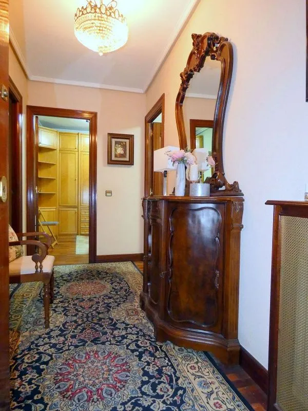 Esik - Flat with Garage in Calle de Karmelo