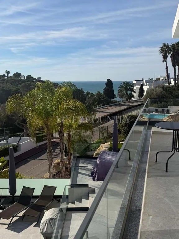 Piscine - Contemporary Villa with Pool in Lagoa