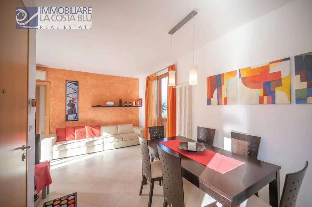 Sala da pranzo - Luxury Apartment with Pool in Torri del Benaco