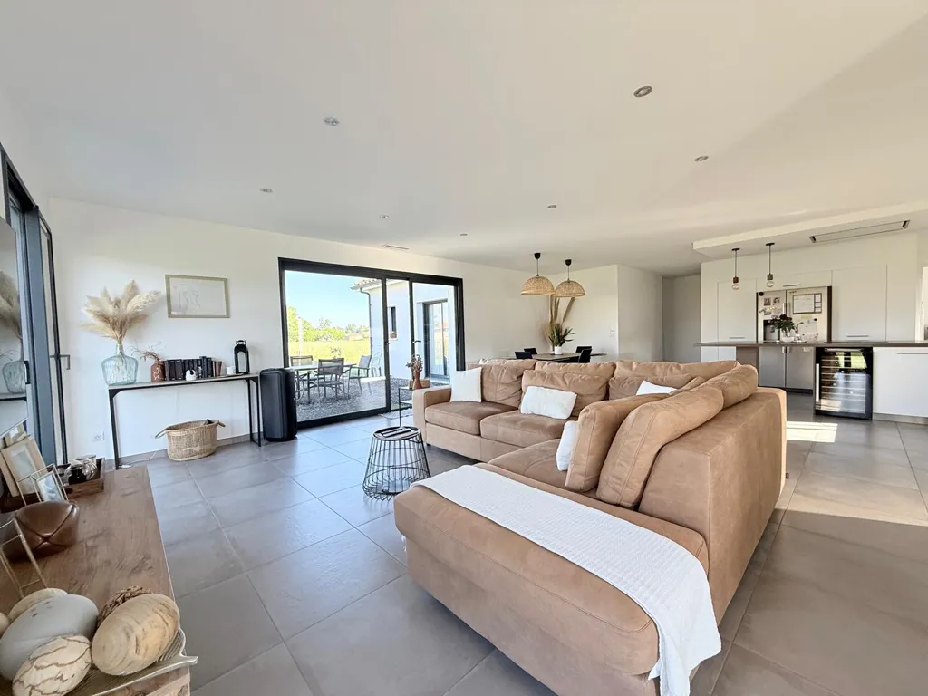 Séjour - Maison Contemporaine avec Jardin à Marquefave