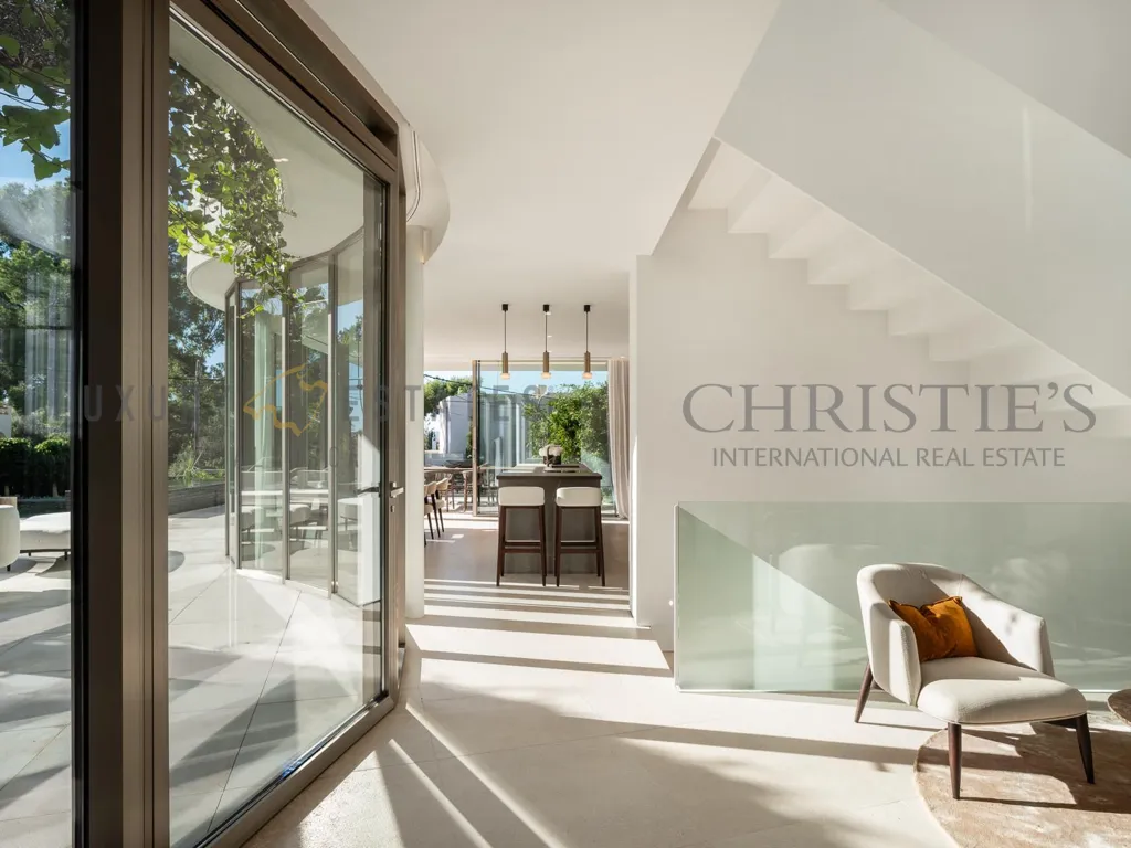 Rooms - Contemporary Villa with Sea Views in Bendinat