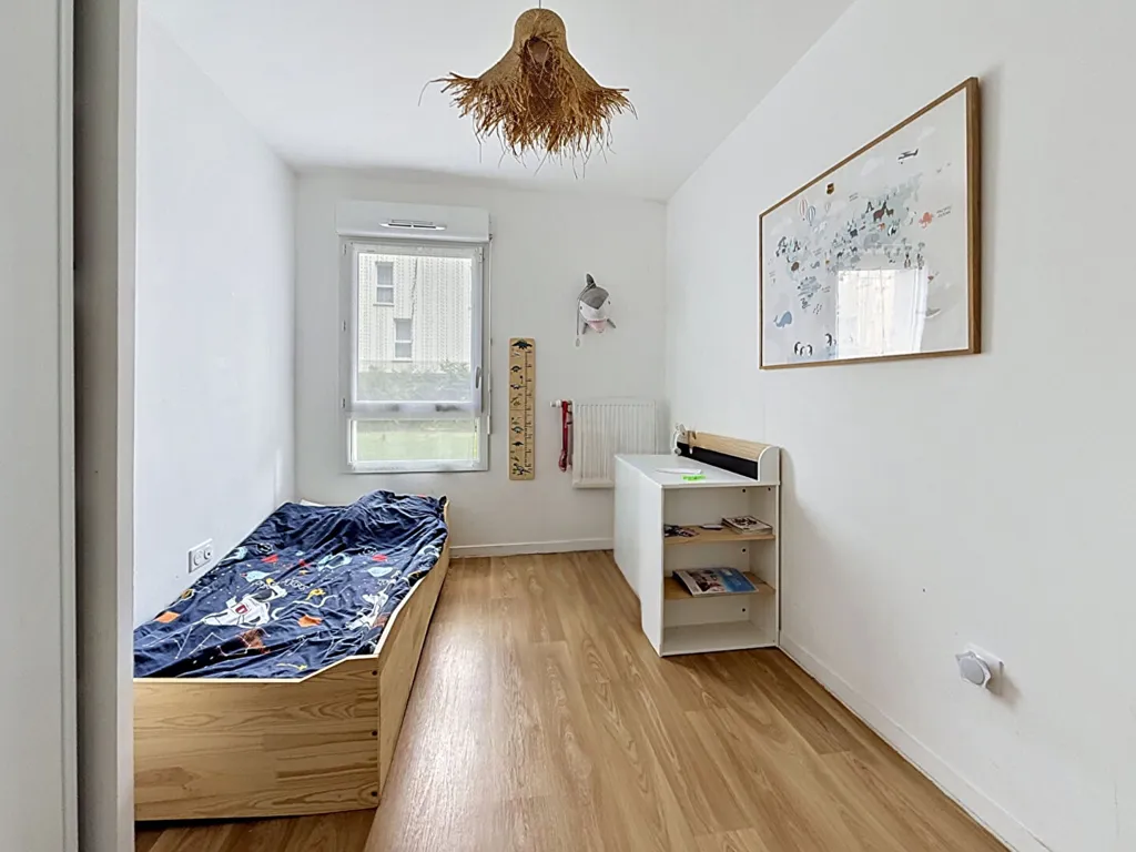 Chambres - Appartement PMR avec Jardin à Lucé