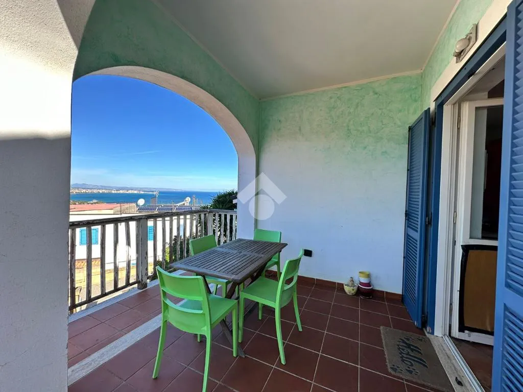 Rõdu - Bifamiliar Villa with Sea View in Crotone