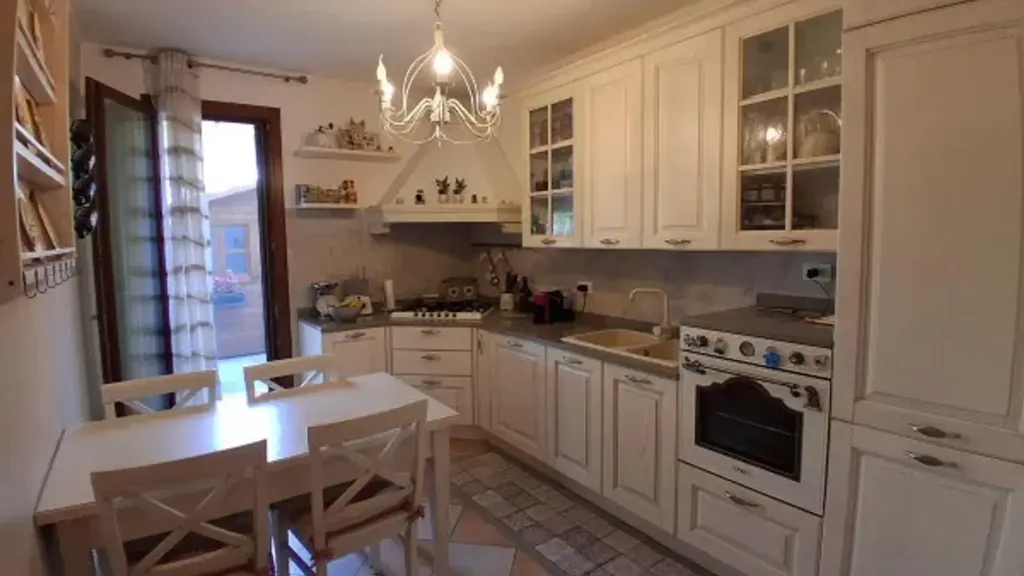 Köök - Contemporary Semi-detached Villa in Rosolina