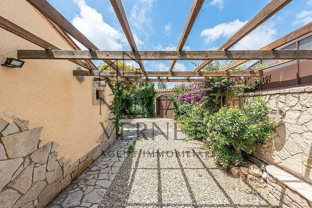 Aed - Chalet with Pool and Terrace in Botarell