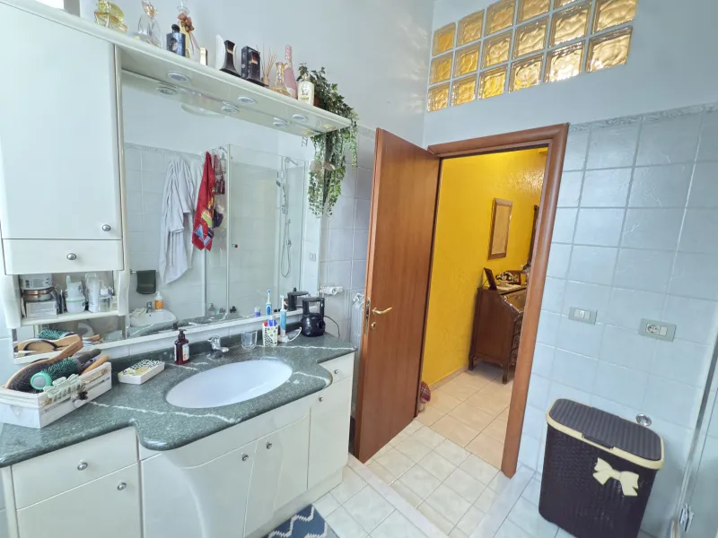 Vannitoad - Bifamiliar Villa with Balcony in Salisano
