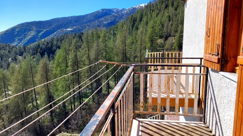 balcony