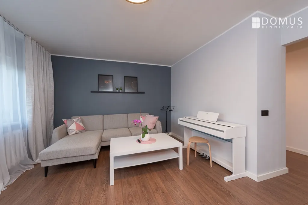 Living Room - Apartment with Open Plan Kitchen in Peetri, Rae