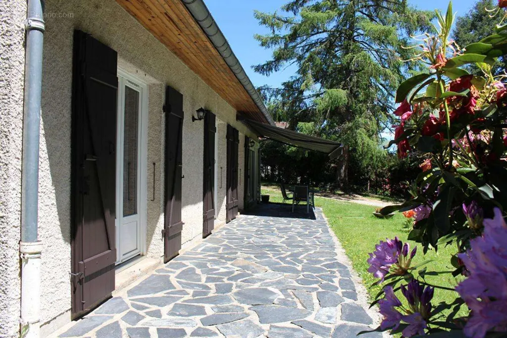 Terrasse - Longère avec Grand Jardin à Lanobre