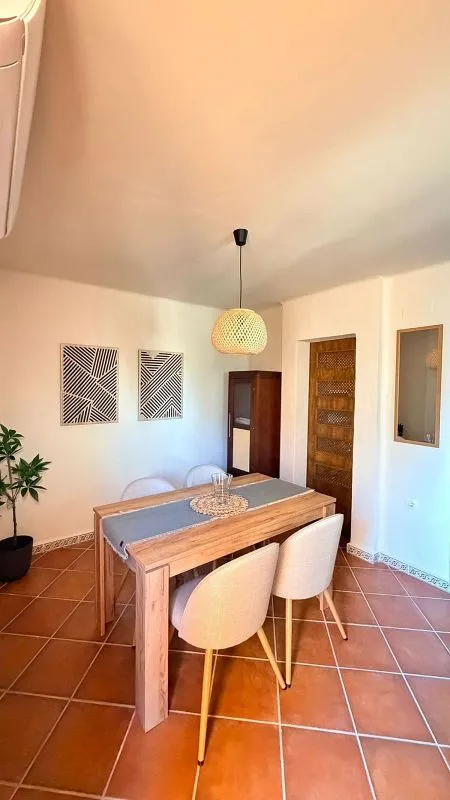 Salle à manger - Terraced House with Pool in Punta Prima