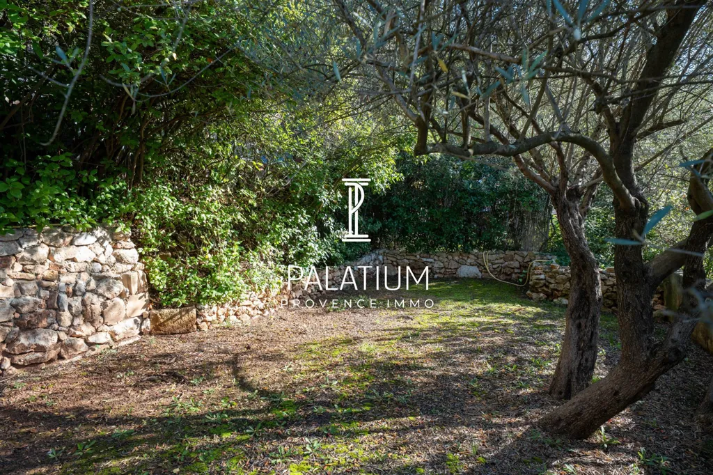 Jardin - Bastide de Caractère avec Piscine à Auriol