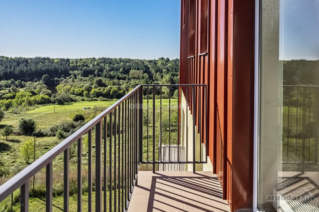 Rõdu - 2-Bedroom Apartment with River View in Ariogala