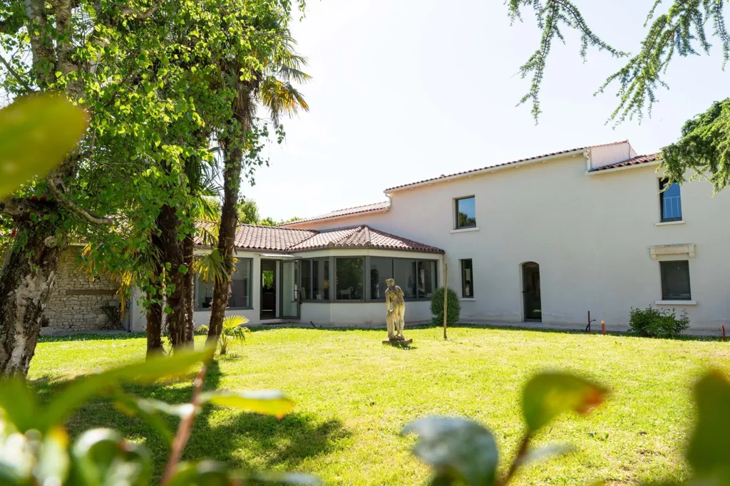 Välivaade - Luxury House with Pool in Lagord