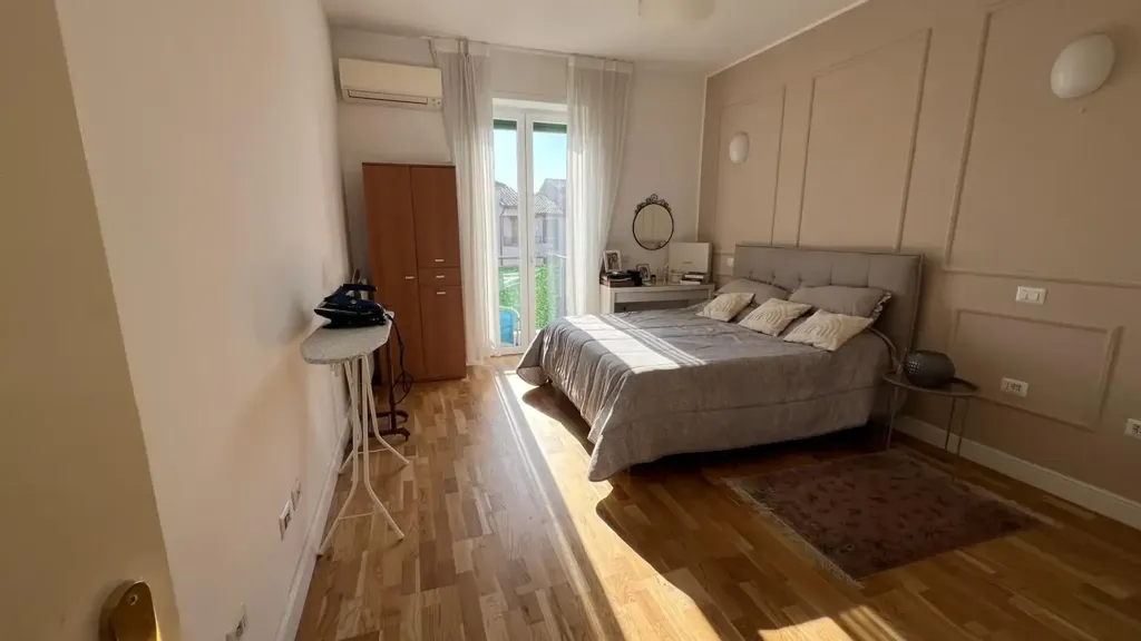 Chambres - Rented Two-Bedroom in Cernusco Sul Naviglio