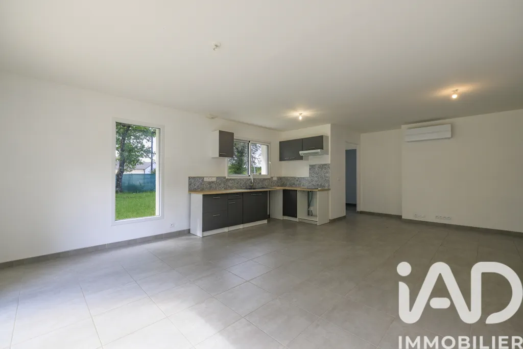 Cuisine - Villa Contemporaine avec Terrain à Chamadelle