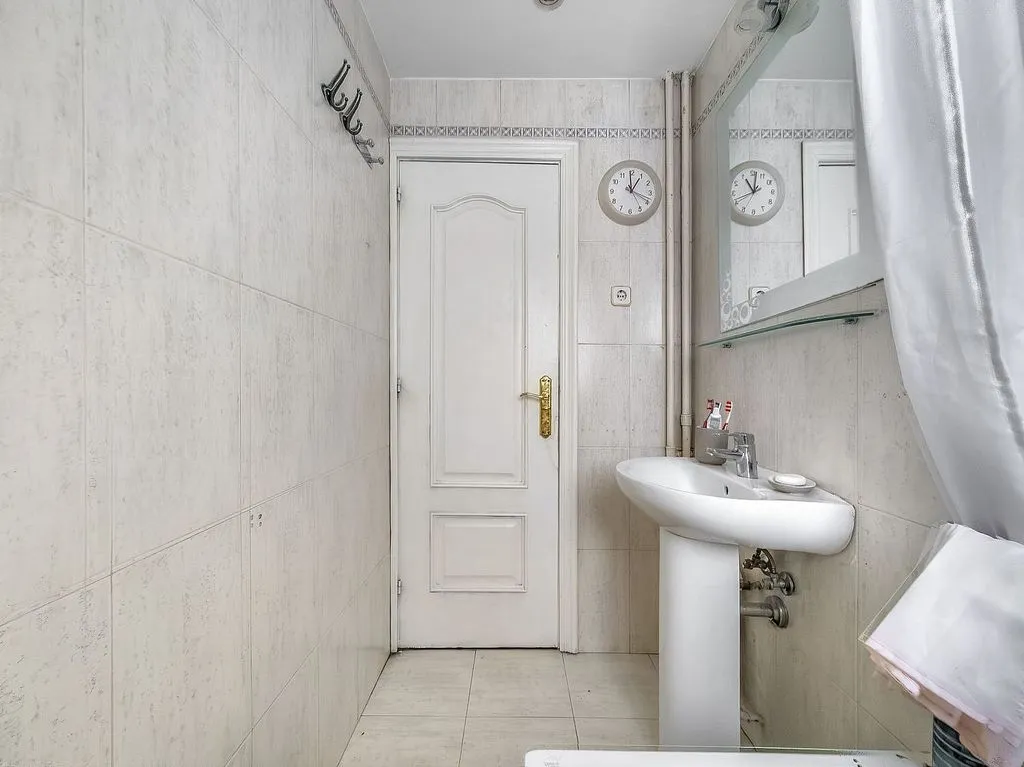 Salles de bain - 3-Bedroom Flat with A/C in Chamartín