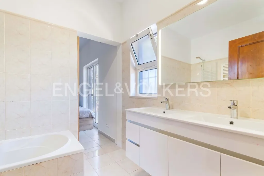 Bagni - Sustainable Luxury Villa with Private Pool in Loulé