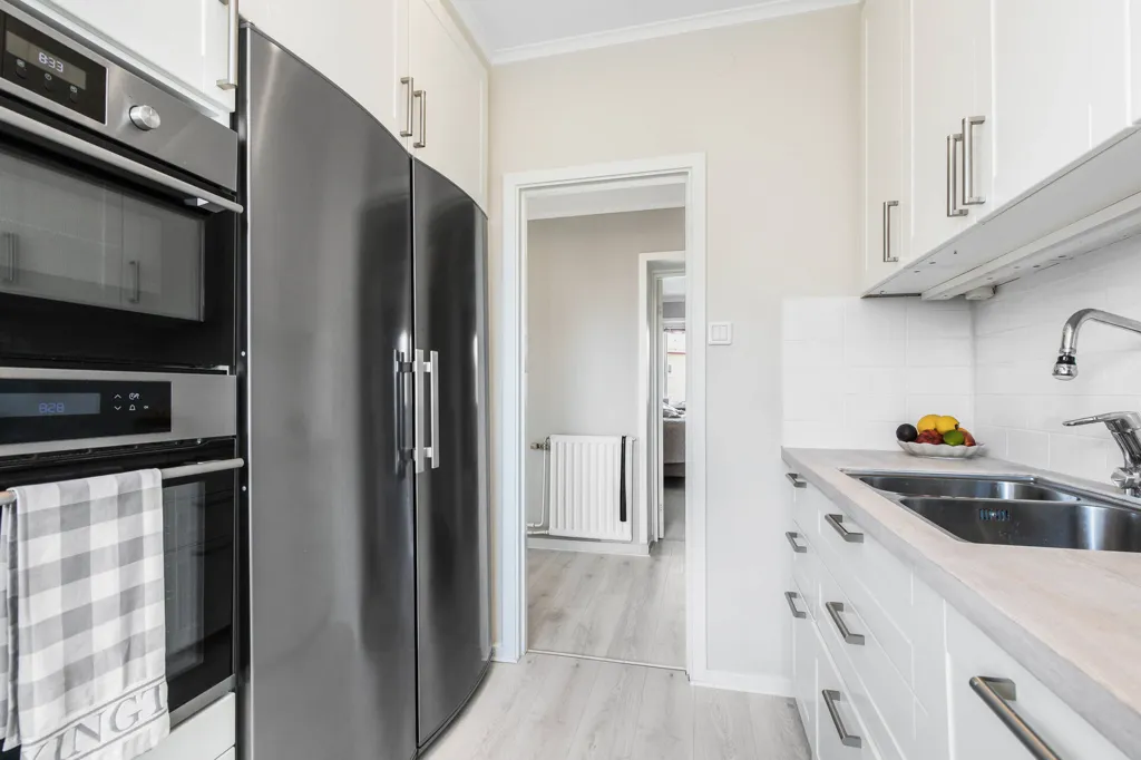 Cuisine - Stylish Apartment with Balcony in Central Strängnäs