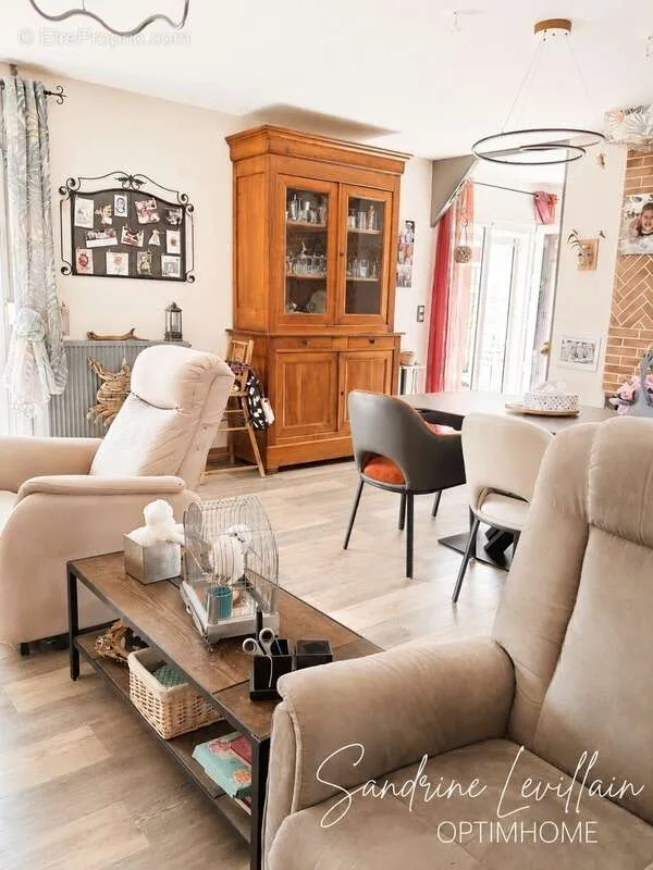 Elutuba - Spacious Detached House with Garden in Beaumont-le-Roger