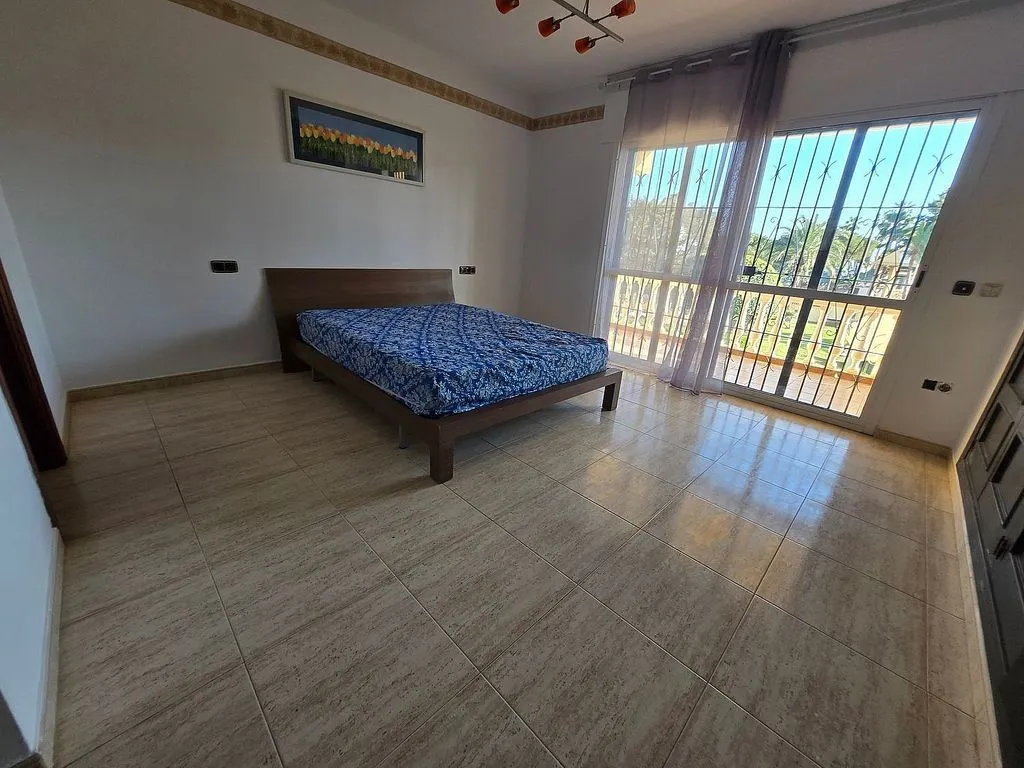 Chambres - Semi-Detached House with Pool in Benalmádena