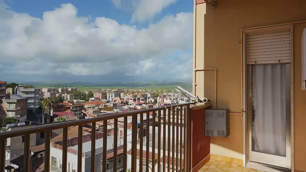 Rõdu - Spacious Apartment with Triple Exposure in Caposoprano, Gela