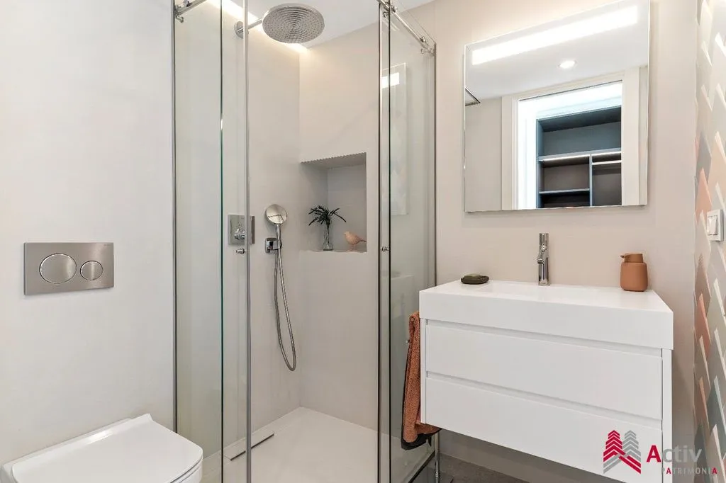 Vannitoad - Contemporary Villa with Elevator in Altea
