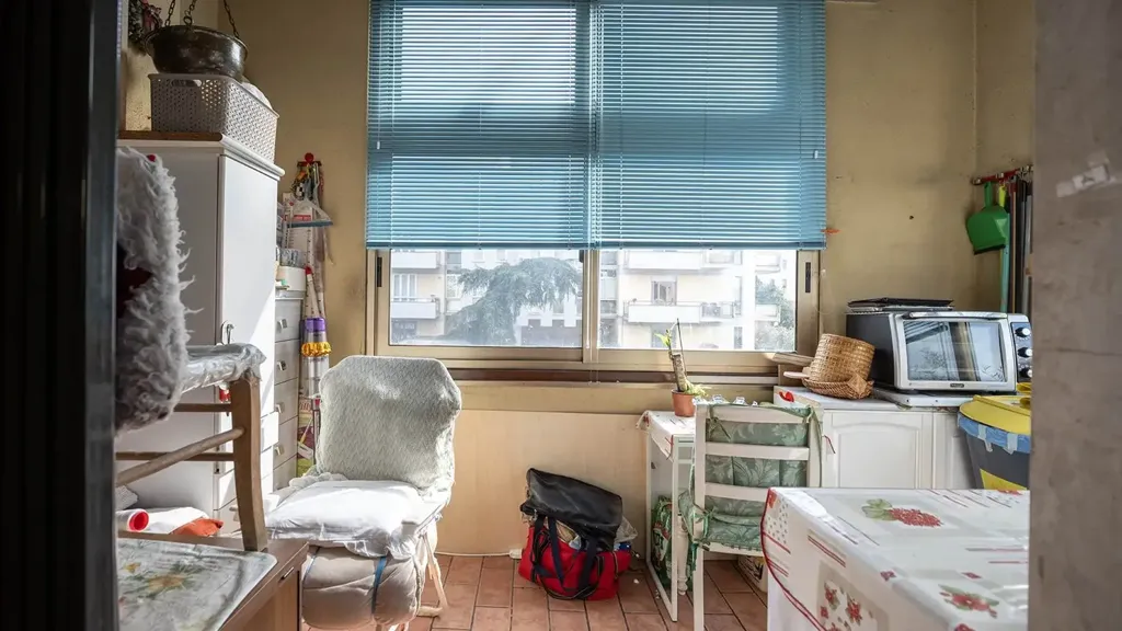 Office - Quadrilocale with Terrace in Campi Bisenzio