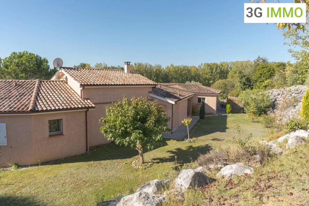 Välivaade - Contemporary Villa with Pool in Quiet Setting