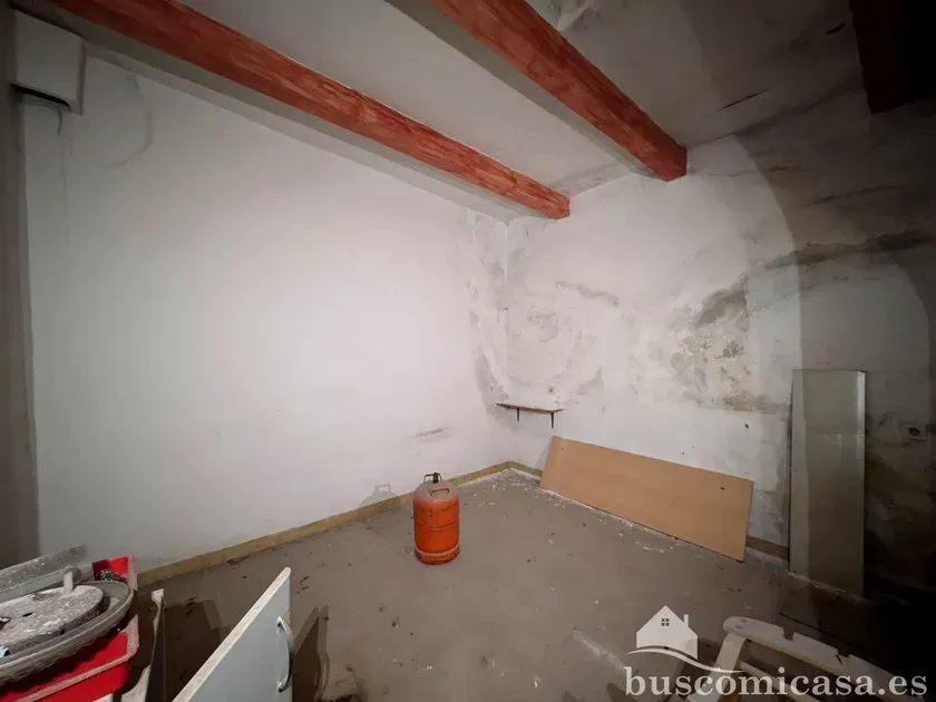 Rooms - Villa for Renovation in Linares Centre
