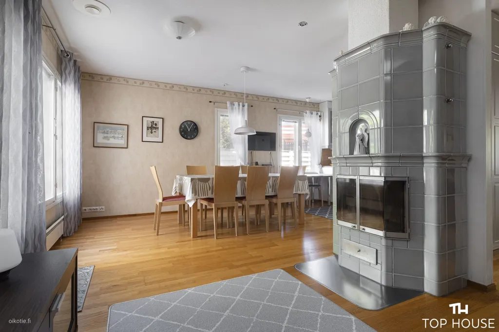 Soggiorno - Spacious Apartment with Garden in Tikkurila, Vantaa
