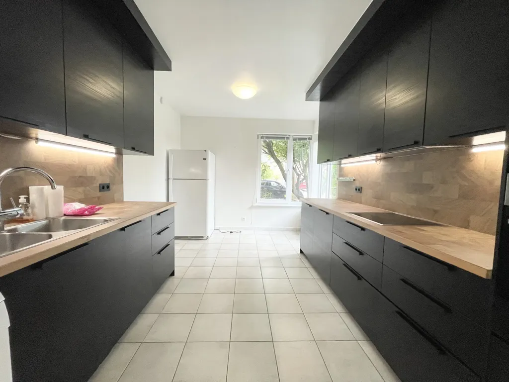 Cuisine - Maison 3 Façades avec Jardin à Wezembeek-Oppem