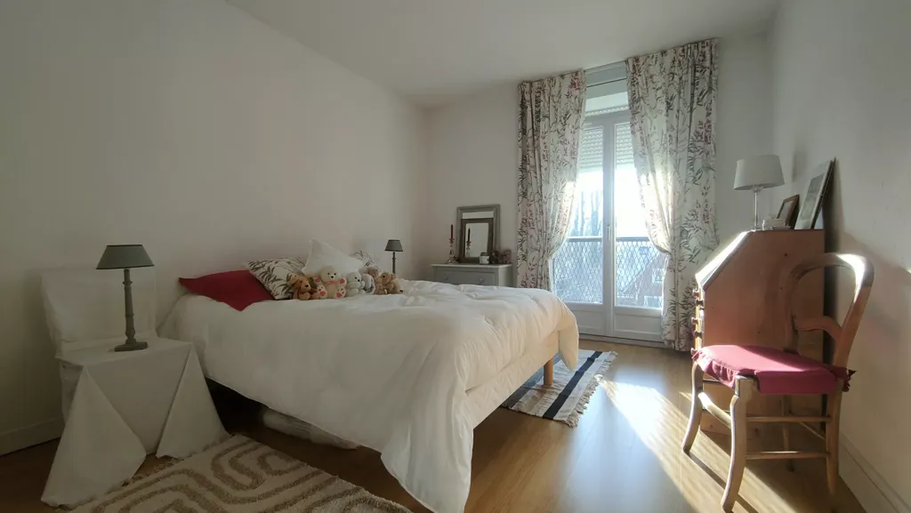 Chambres - Appartement Refait à Neuf avec Balcon à Beauvais
