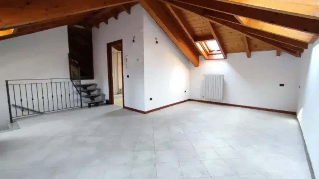 Toad - Solar-Powered Villa in Carugo