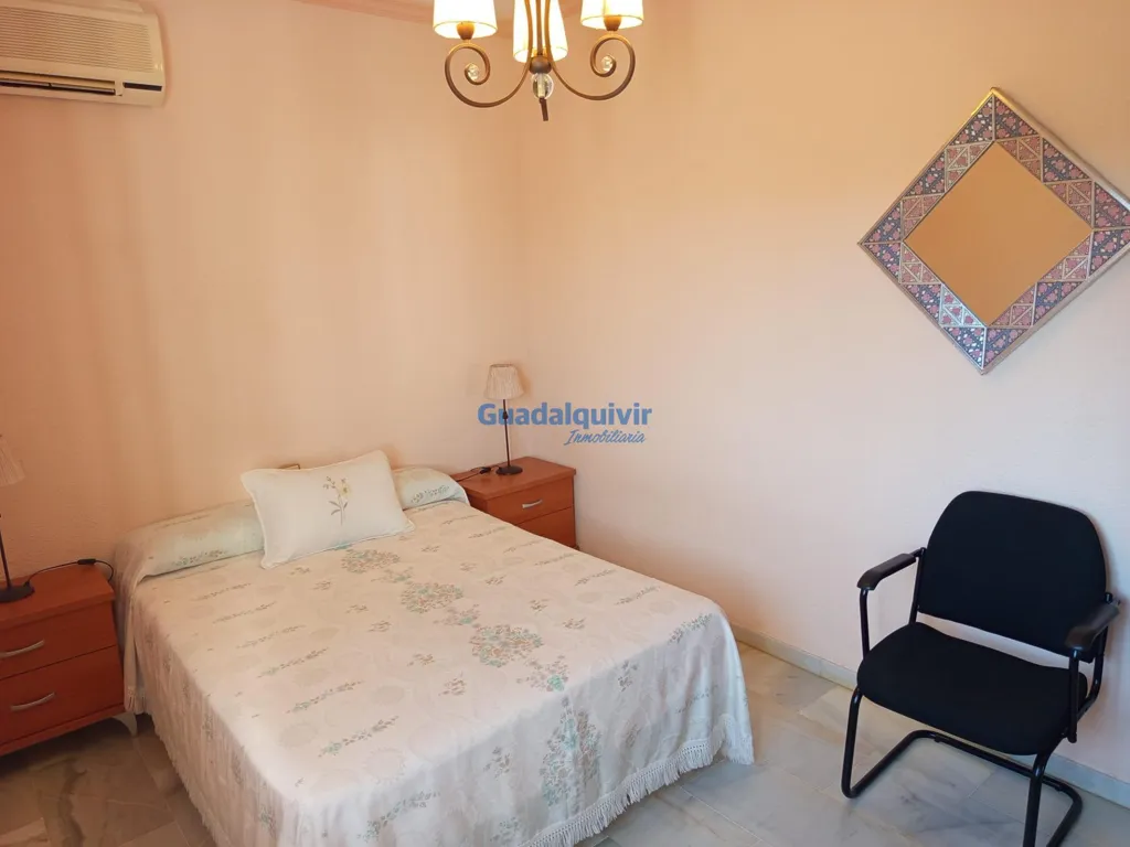 Bedrooms - Independent Chalet with Pool in Cerros de Montequinto