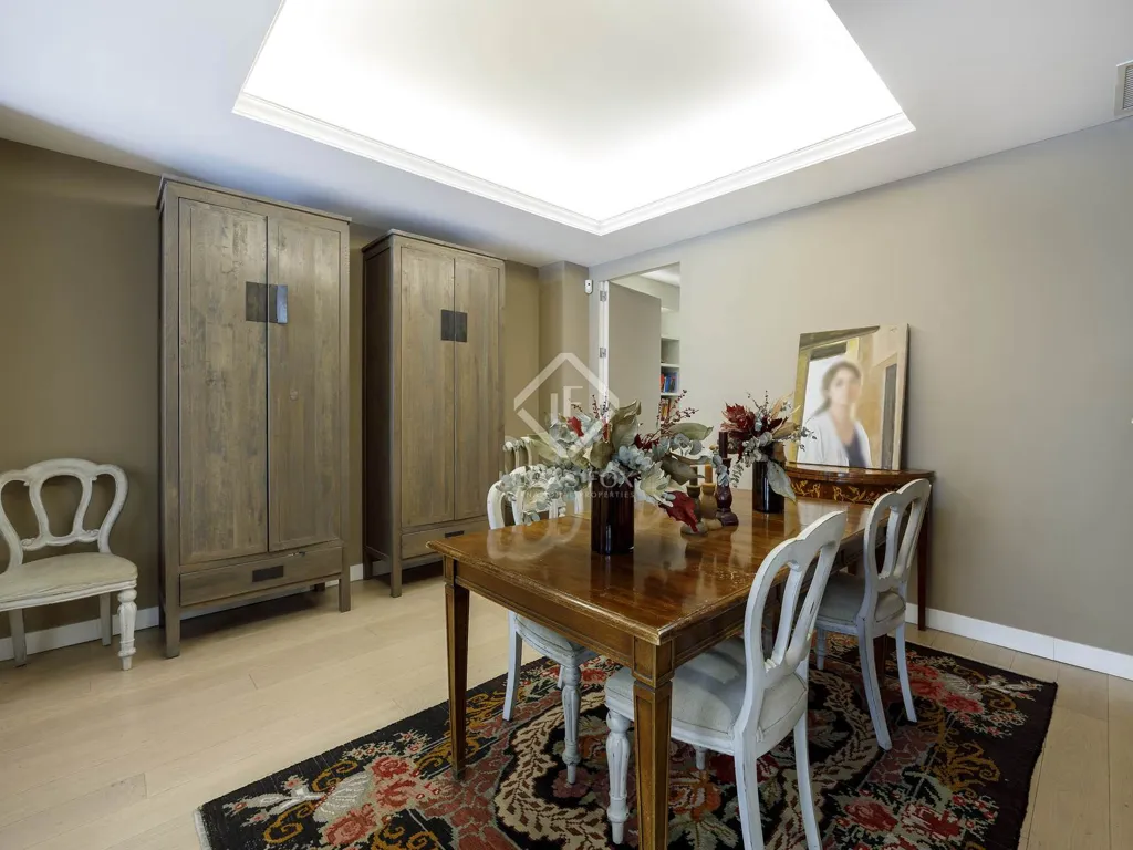 Dining Room - Refurbished Apartment with Terrace in Valencia